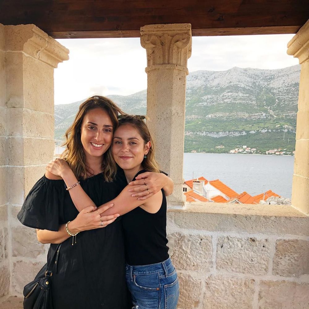 Meet your Posher, Shira